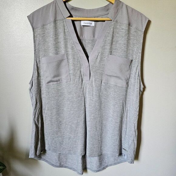 EUC CALVIN KLEIN GREY V NECK SLEEVELESS POCKET SHIRT SIZE M - Picture 1 of 16